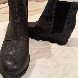 SOLD Black/Dark Grey Leather Ankle Boots